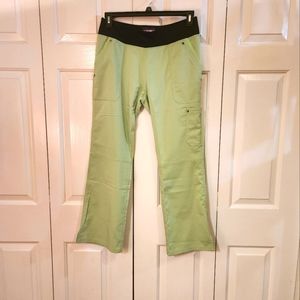 Healing Hands "Yoga" Scrub Cargo Pants. Medium Petite. Lime Green.
